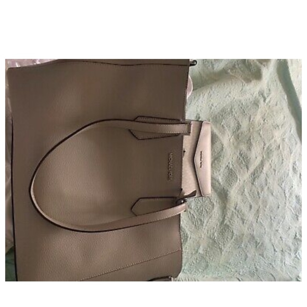 Michael Kors 3 in 1 (new)